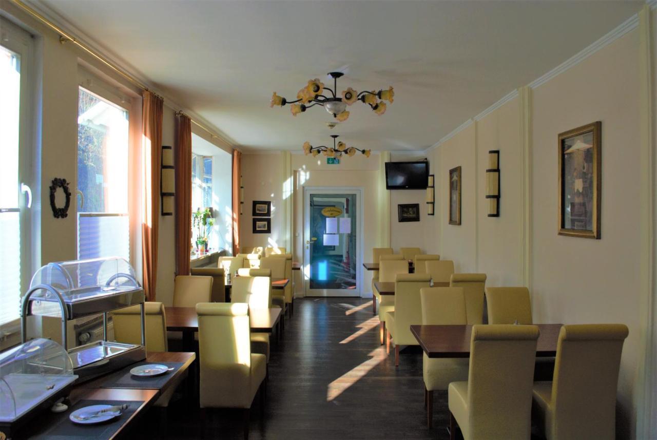 Hotel Am Bahnhof Weilburg Exterior foto